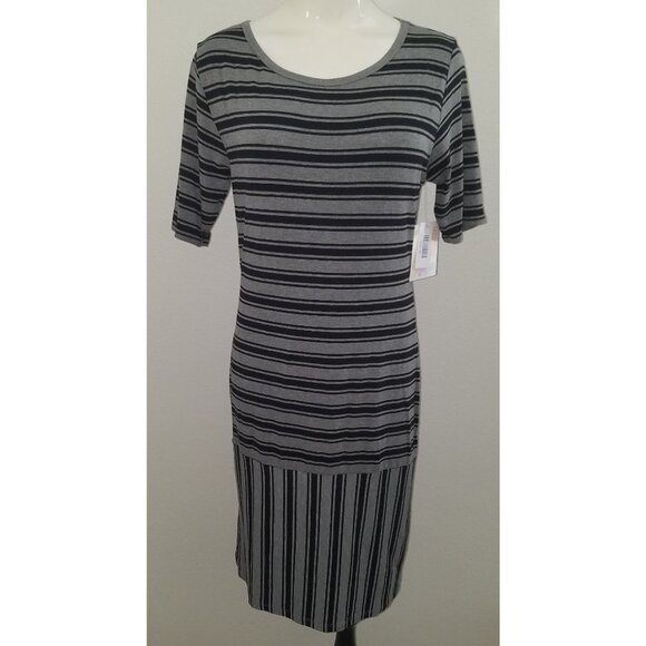NWT LulaRoe Julia Dress Size Medium Black Gray Stripes Horizontal Vertical - Picture 1 of 10
